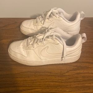 Nike court borough low